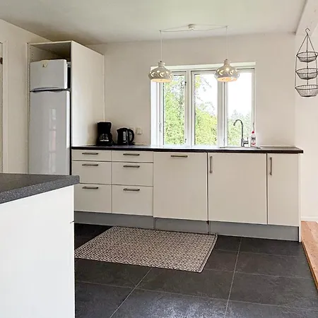 2 Bedroom Awesome In *